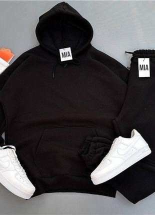 Однотонный базовый спортивный костюм