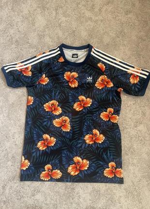 Футболка adidas