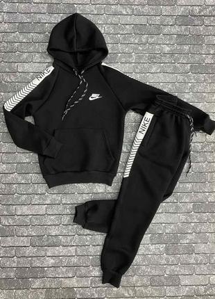 Дитячий чорний спортивний костюм nike тринитка на флісі на хлопчика підлітка, утеплений комплект найк 10-14 дитячий світ