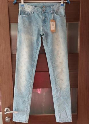 Классные новые джинсы с биркой.