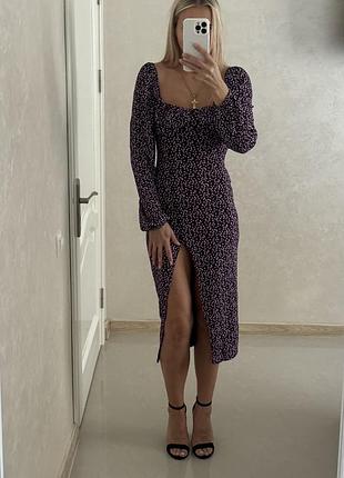 Женское платье цветочное с разрезом на ножке. размер с. missguided
