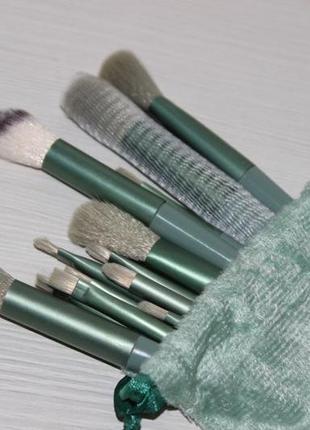 Набор из кистей для макияжа