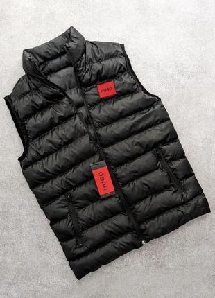 Жилет hugo boss черная