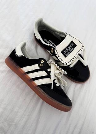 Кроссовки adidas