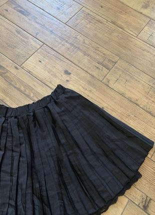 Черная атласная юбка плиссе солнце теннисная мини2 фото
