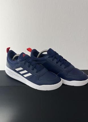 Кроссовки adidas tensaur k