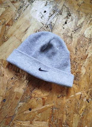 Флісова вінтажна шапка біні nike