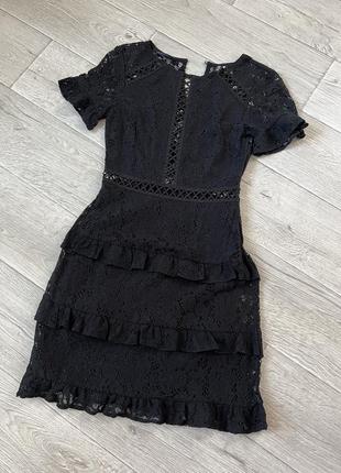 Кружевное платье