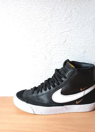 Чудові шкіряні хайтопи кросівки quest nike 38,5 р. устілка 24,6 см