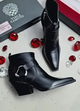 Vince camuto оригинал черные кожаные ботинки козаки на каблуке