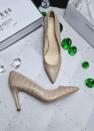 Guess оригінал бежеві туфлі човники на шпильці з принтом під рептилію