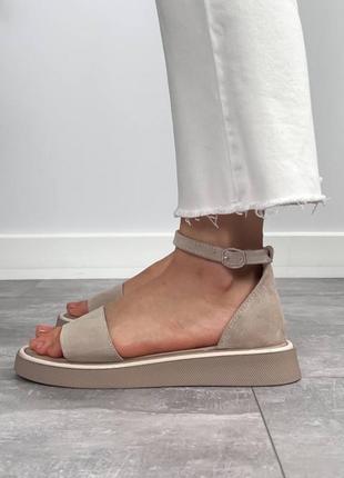 Бежевые женские босоножки из натуральной замши замшевые босоножки