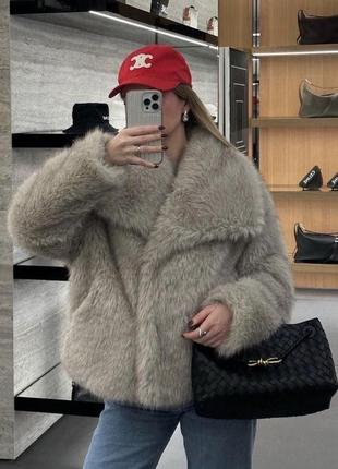 Шубка в стиле zara / шуба зимняя с эко меха / черная белая серая