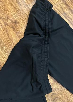 Спортивные штаны