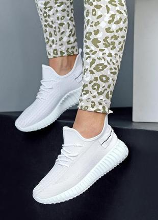 Трендові жіночі текстильні білі кросівки весняні літні весна літо2 фото