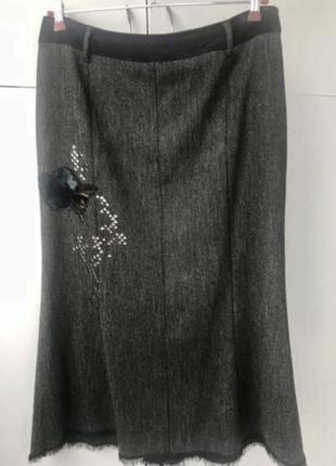 Юбка на подкладке с аппликацией