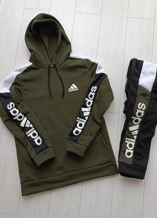 Теплый спортивный костюм для мужчин adidas