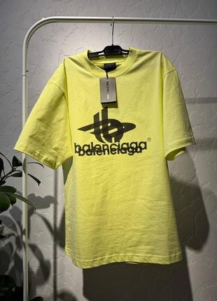 Футболка в стилі balenciaga