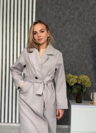 Пальто невероятно стильное, красиво садится