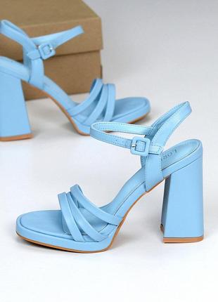 Элегантные женские голубые босоножки на каблуке летние эко-кожа лето7 фото