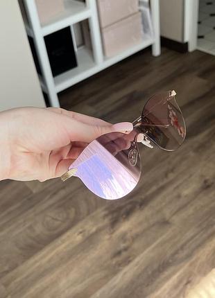 Солнцезащитные очки гуess