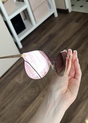 Солнцезащитные очки гуess
