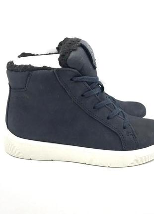 Оригінальні дитячі зимові черевики