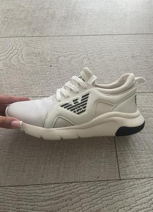 Кросівки gravierter armani