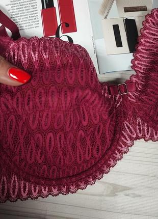 Мягкий кружевной бюстгальтер на косточках &nbsp;triumph aura w