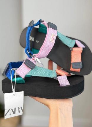 Босоніжки zara