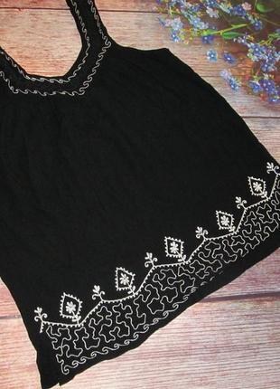 Дуже ніжна вишита майка