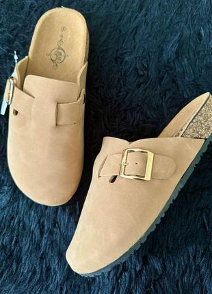 Універсальні базові щльопанці sole mates usa,закриті шльопки