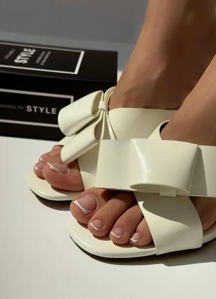 Шлепанцы женские белые на каблуке б1603