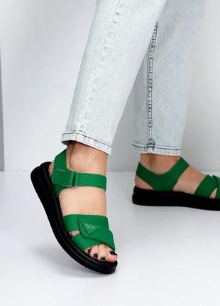 Стильні жіночі босоніжки сандалі в зеленому кольорі, м'яка шкіра еко на липучках, доступна ціна