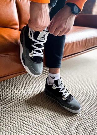Кроссовки мужские nike air jordan retro 4  найк аир джордан6 фото