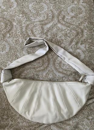 Сумка женская молочного цвета