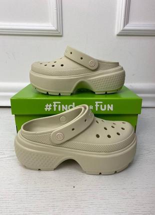 Crocs stomp clog bone бежевые кроксы на платформе