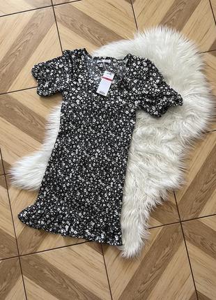 Новое мини платье-мини резинка