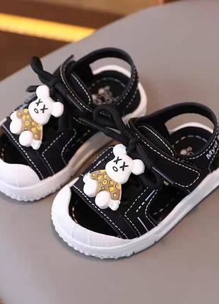 Босоніжки дитячі 2