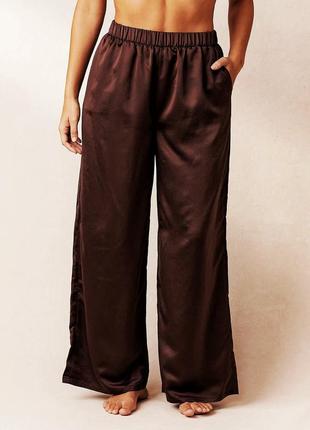 Актуальные шоколадные женские брюки легкие широкие женские брюки с высокой посадкой шелковые брюки атласные брюки на лето4 фото