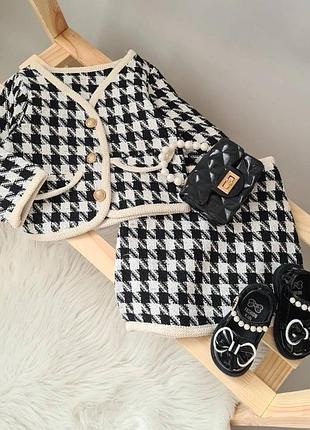 Костюм для дівчинки із спідницею