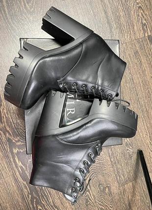 Ботинки на тракторной подошве4 фото