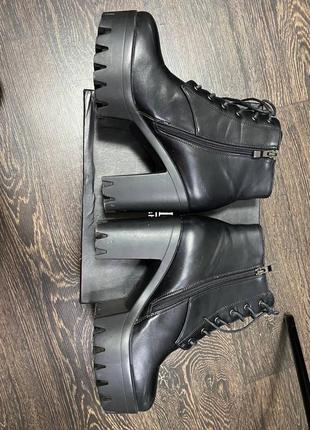 Ботинки на тракторной подошве2 фото