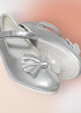 Туфли для девочки нарядные серебро блестящие праздничные с бантиком новые уценка маломер7 фото