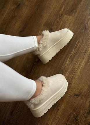 Жіночі уггі