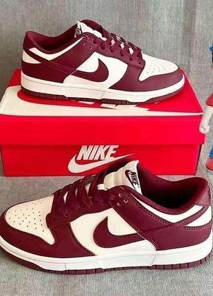 Nike dunk sb low "team red"