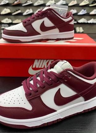 Nike dunk sb low "team red"