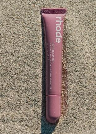 Тинт для губ пептидный rhode peptide lip tint - salty tan 10ml