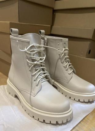 Черевики жіночі