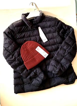 Короткая черная пуховая куртка uniqlo
